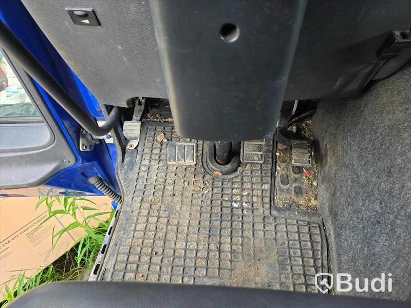 Lastbil | VOLVO FL615 H 4X2 | 2002 | DIESEL | Reparationsobjekt