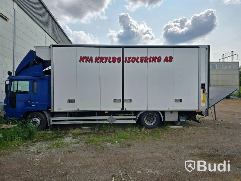 Lastbil | VOLVO FL615 H 4X2 | 2002 | DIESEL | Reparationsobjekt
