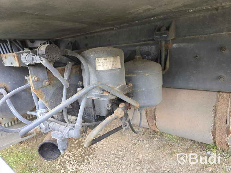 Lastbil | VOLVO FL615 H 4X2 | 2002 | DIESEL | Reparationsobjekt