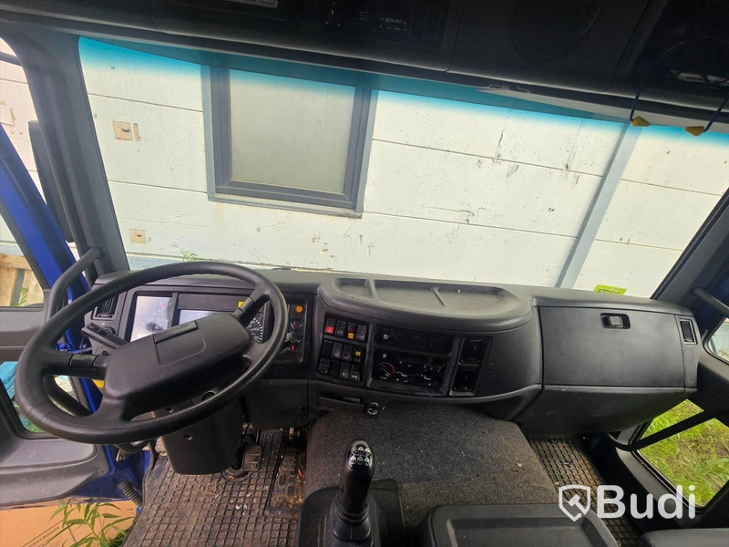 Lastbil | VOLVO FL615 H 4X2 | 2002 | DIESEL | Reparationsobjekt