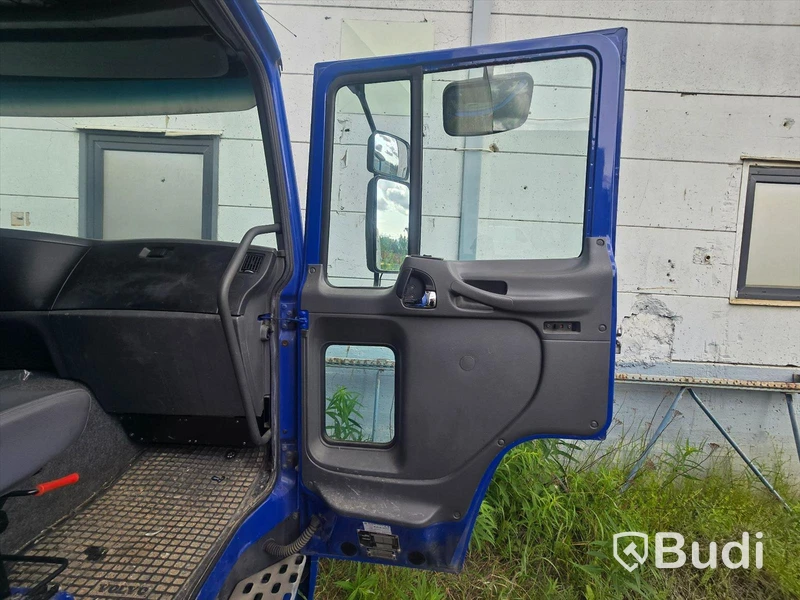 Lastbil | VOLVO FL615 H 4X2 | 2002 | DIESEL | Reparationsobjekt