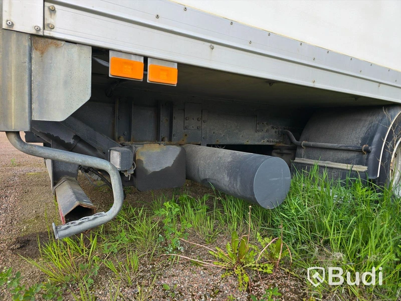Lastbil | VOLVO FL615 H 4X2 | 2002 | DIESEL | Reparationsobjekt