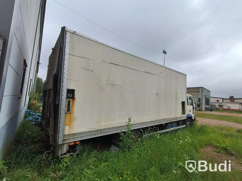 Lastbil | VOLVO FL612 | 2001 | DIESEL | Reparationsobjekt