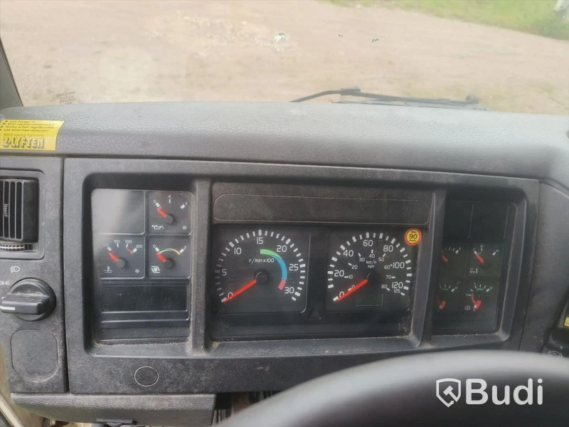 Lastbil | VOLVO FL612 | 2001 | DIESEL | Reparationsobjekt