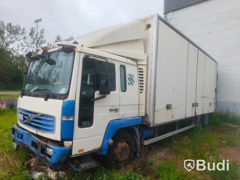 Lastbil | VOLVO FL612 | 2001 | DIESEL | Reparationsobjekt