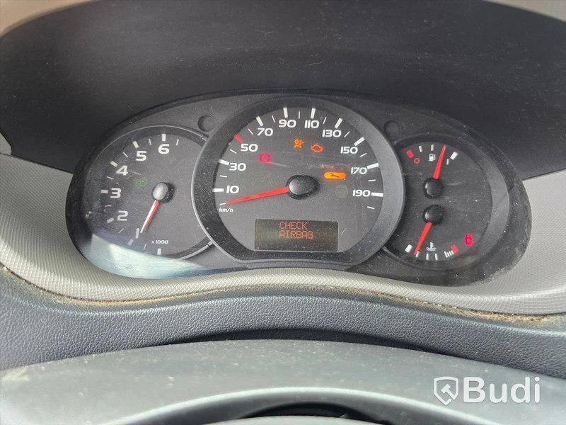 Personbil | NISSAN NV400 | 2013 | DIESEL | Reparationsobjekt