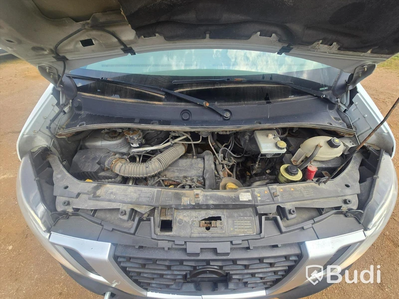 Personbil | NISSAN NV400 | 2013 | DIESEL | Reparationsobjekt