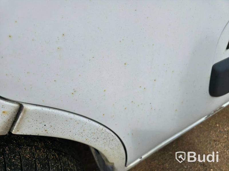 Personbil | NISSAN NV400 | 2013 | DIESEL | Reparationsobjekt
