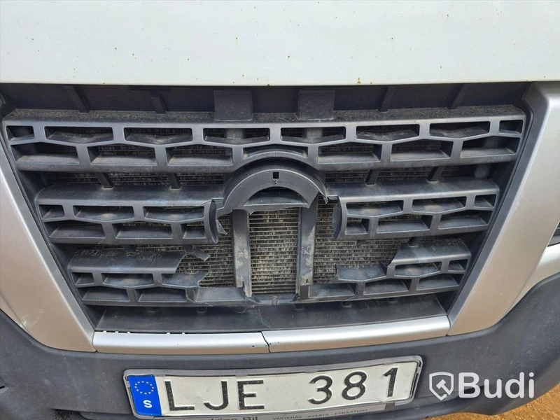 Personbil | NISSAN NV400 | 2013 | DIESEL | Reparationsobjekt
