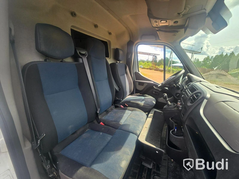Personbil | NISSAN NV400 | 2013 | DIESEL | Reparationsobjekt