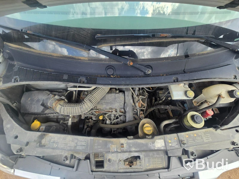 Personbil | NISSAN NV400 | 2013 | DIESEL | Reparationsobjekt