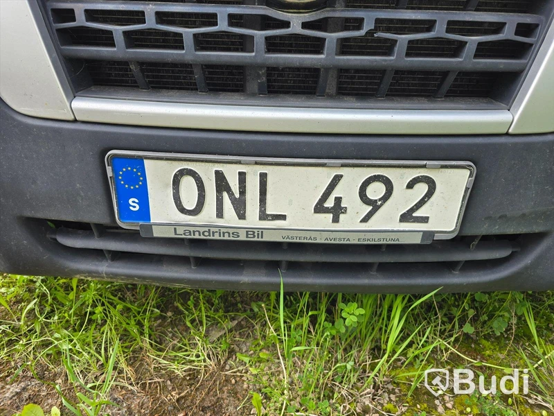 Personbil |  NISSAN NV400 | 2013 | DIESEL | Reparationsobjekt