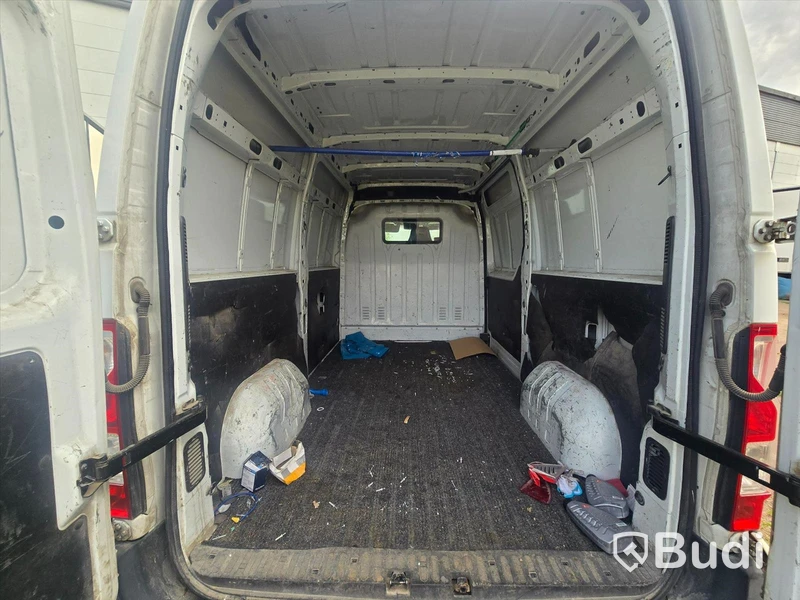 Personbil |  NISSAN NV400 | 2013 | DIESEL | Reparationsobjekt