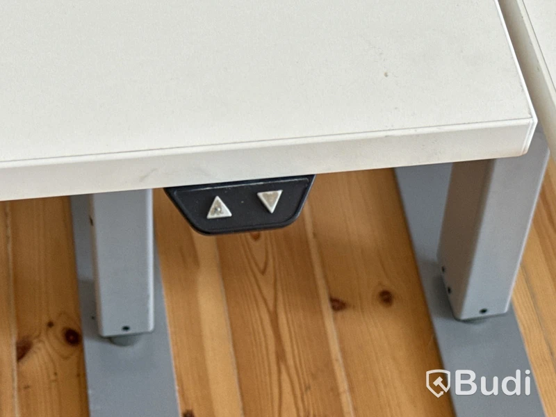 4 st elektriskt höj- & sänkbara skrivbord