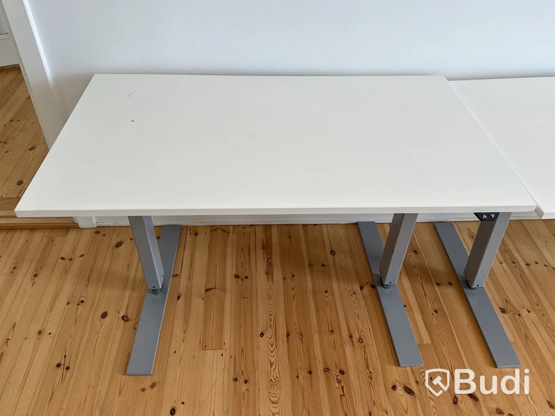 4 st elektriskt höj- & sänkbara skrivbord