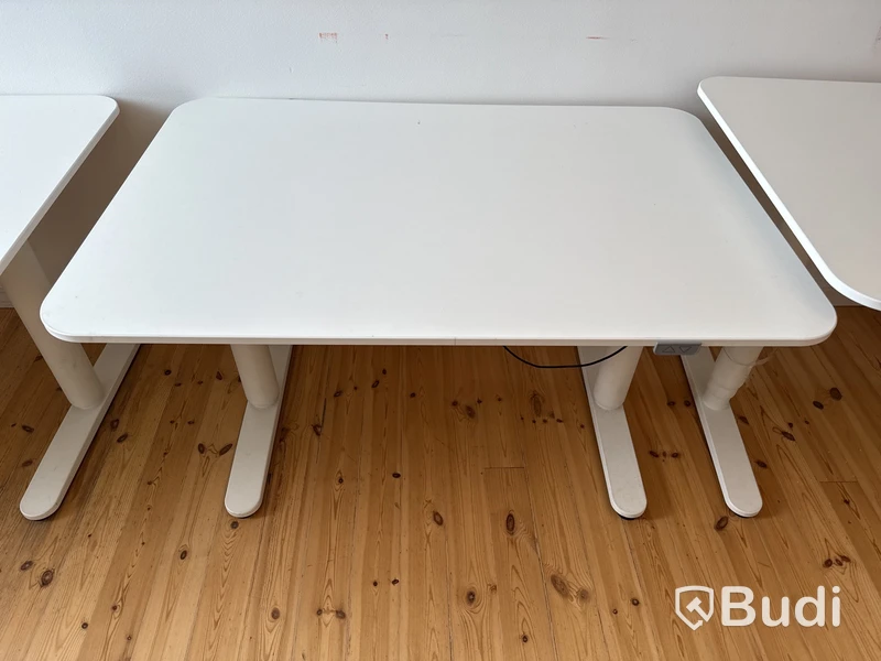 4 st elektriskt höj- & sänkbara skrivbord