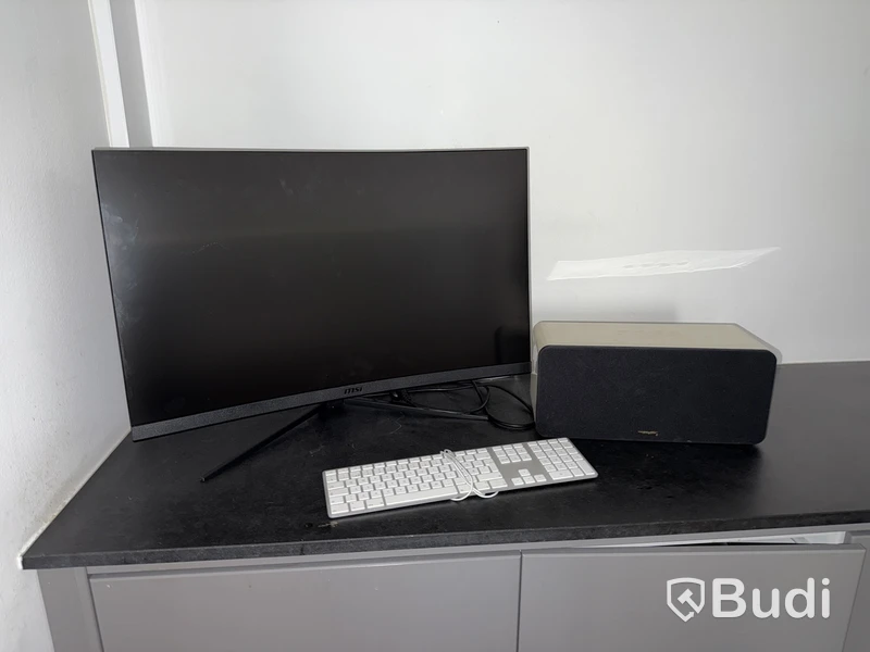 Monitor, stereo & tangentbord