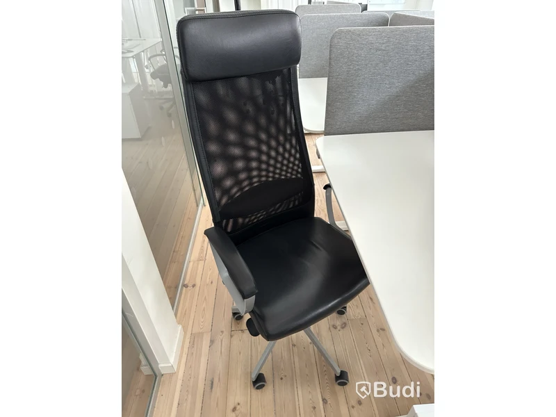 4 st kontorsarbetsplatser