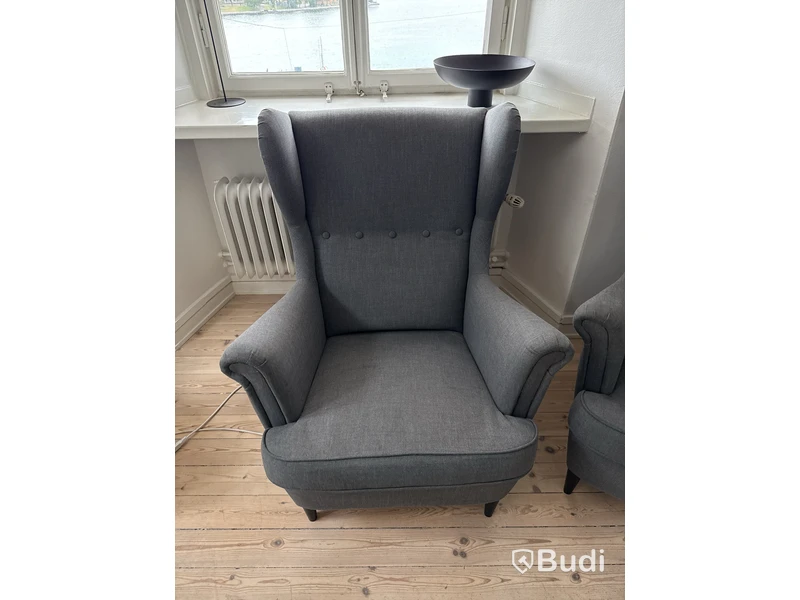 2 st fåtöljer
