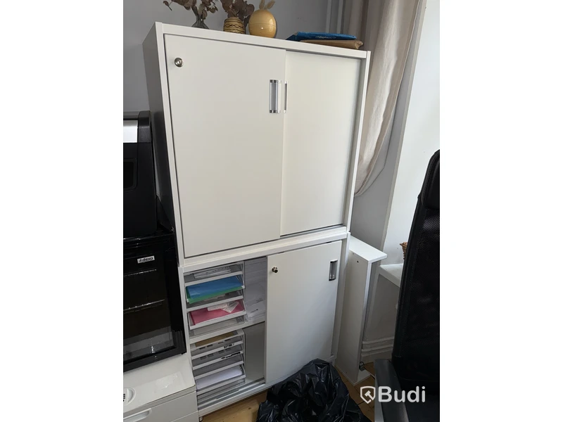 4 st kontorsarbetsplatser