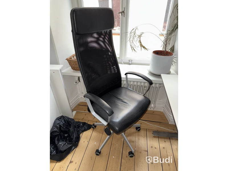 4 st kontorsarbetsplatser