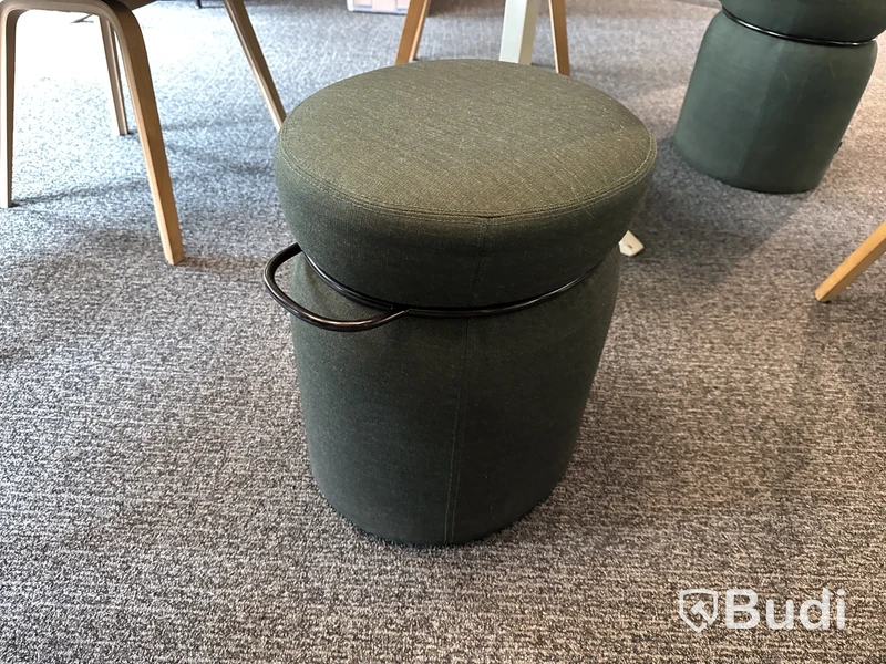 Bord, 3 st. loungestolar och 2 st. pallar, Johanson
