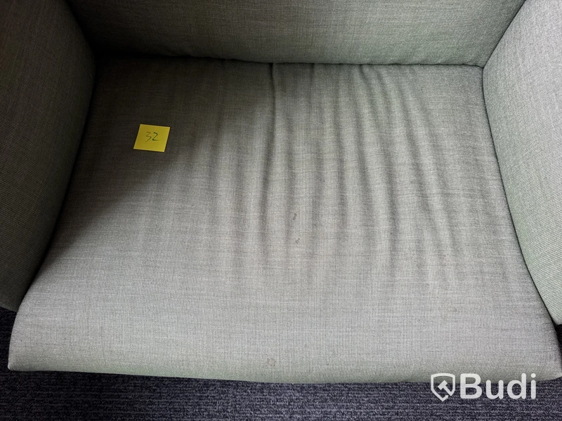 Ljudabsorberande soffa och bord, Muuto