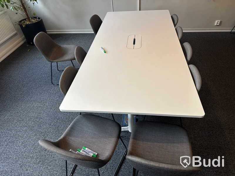 Konferensbord, Edsbyn och 12 st. Stolar