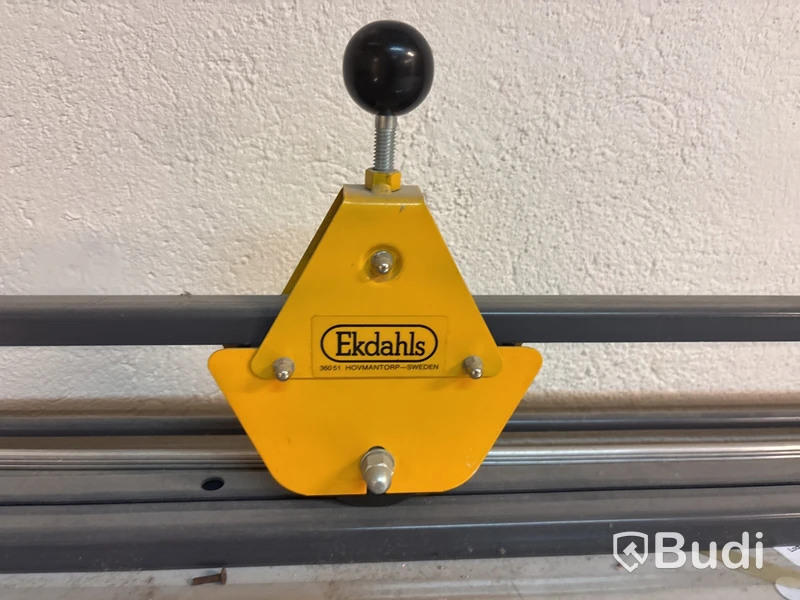 Bänk med skärmaskin Ekdahls