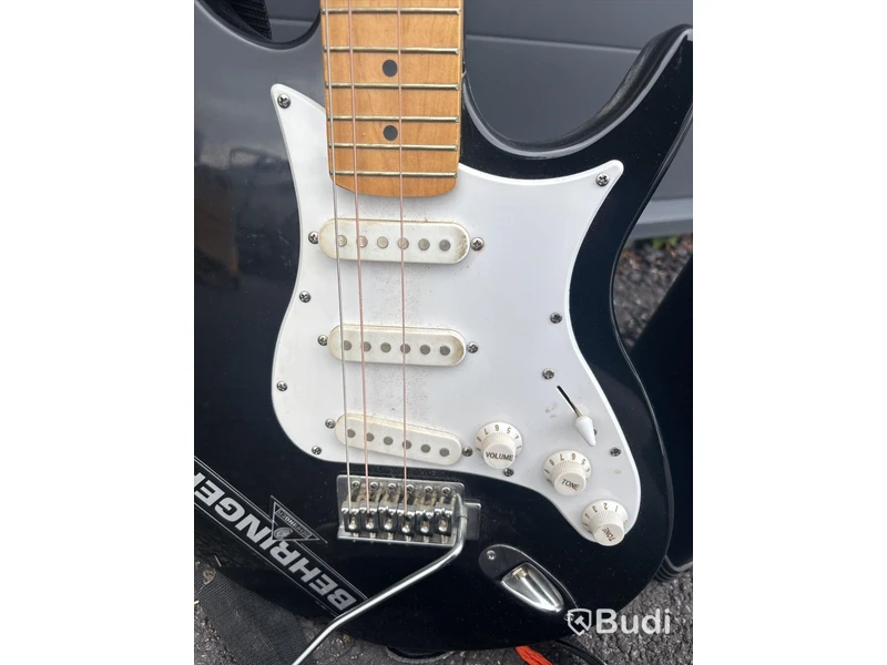 Elgitarr med förstärkare Behringer