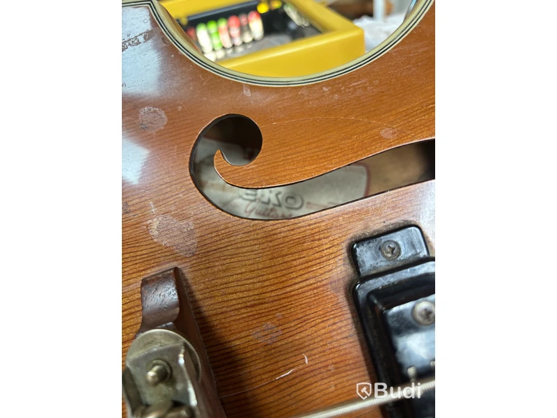 Basgitarr EKO Guitars