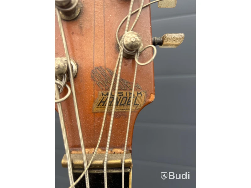 Basgitarr EKO Guitars