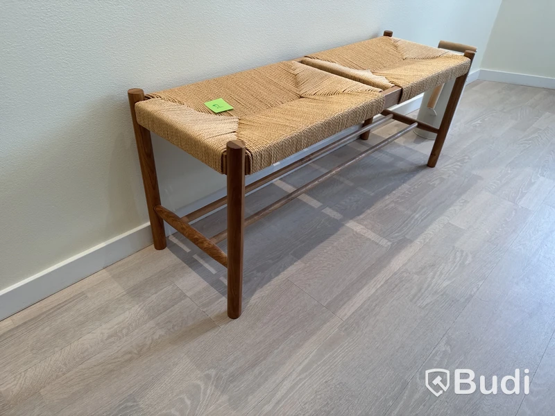 Flätad sittbänk