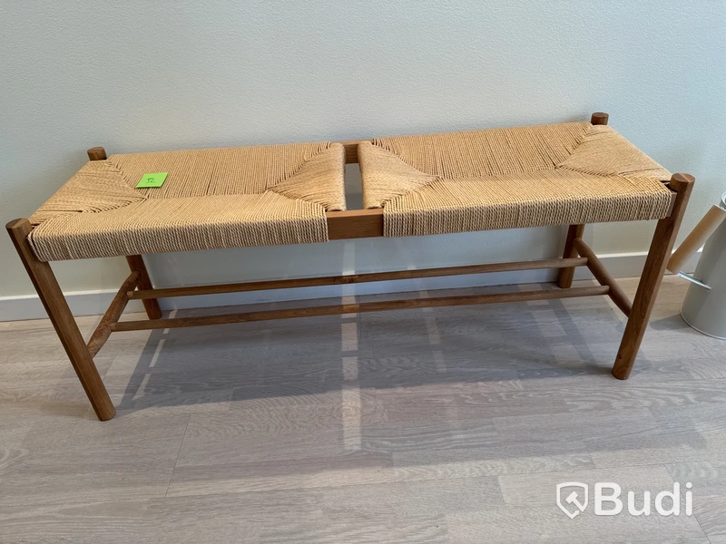 Flätad sittbänk