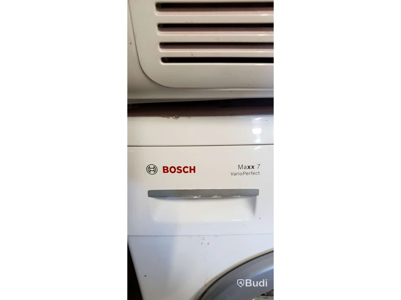 Tvättstapel Tvättmaskin Bosch Maxx 7kg VarioPerfect, Torktummlare Whirlpool AZC 6571 6Kg Teststartad