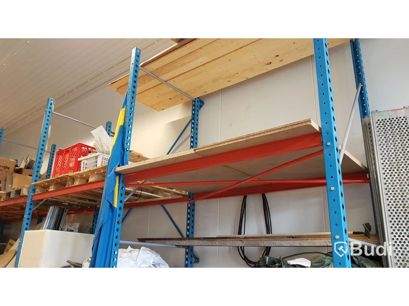 Verkstadsstallage gavlar 7st höjd 4000mm x djup 1100mm 21st balkar längd 1900mm 6st kryssstag ej innehåll