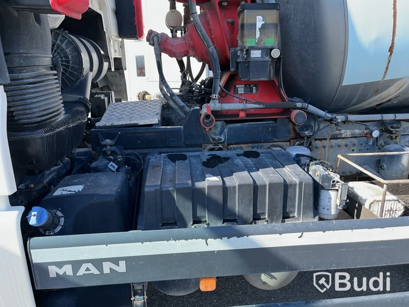 Betongbil MAN 92X TGX 35.440 8X4-4 BL -2015 | Saraka