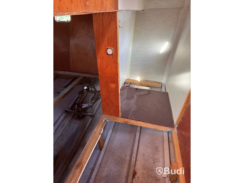 Båt Holländsk Motorkryssare 12x4 m -1995