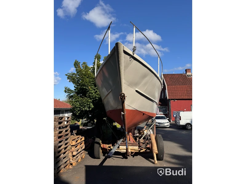Båt Holländsk Motorkryssare 12x4 m -1995