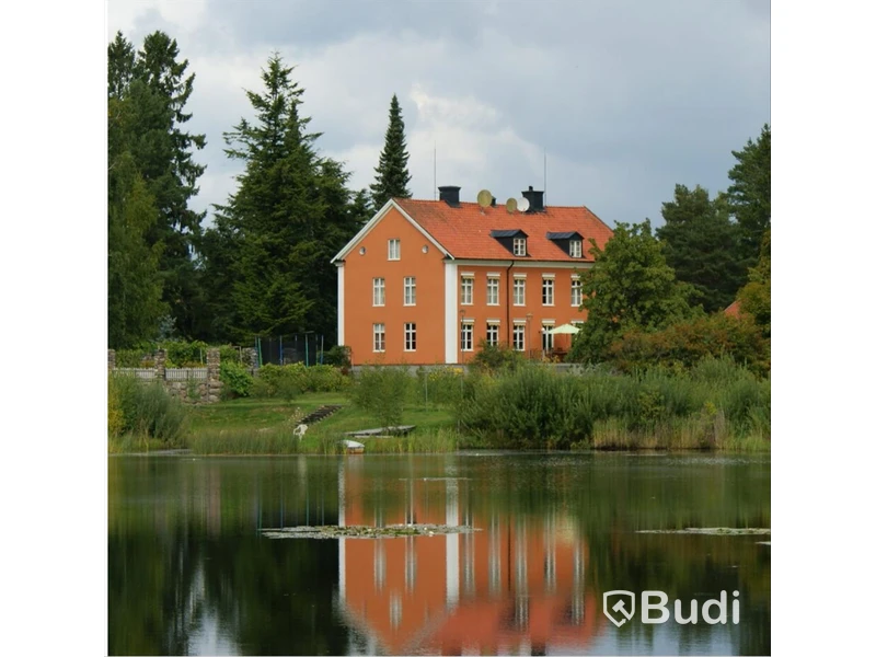 Fastighet Motala Bona 2:37 Läkarvillan