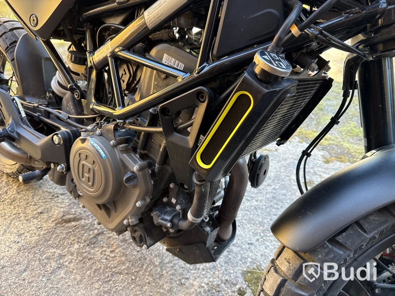 Husqvarna Svartpilen 401 -2022, 53 mil.