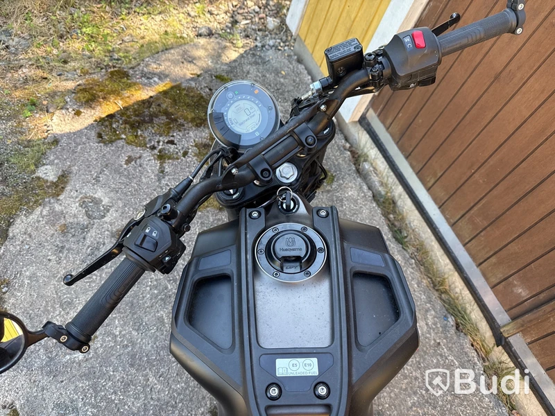 Husqvarna Svartpilen 401 -2022, 53 mil.