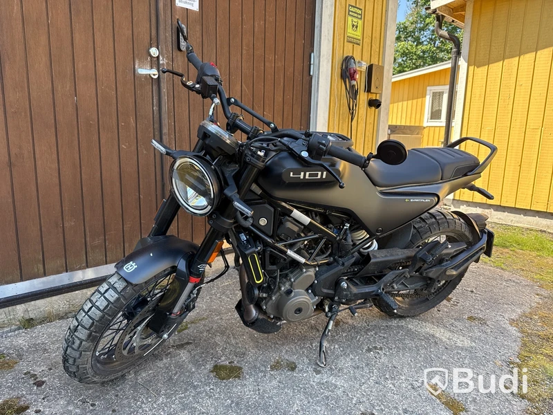 Husqvarna Svartpilen 401 -2022, 53 mil.