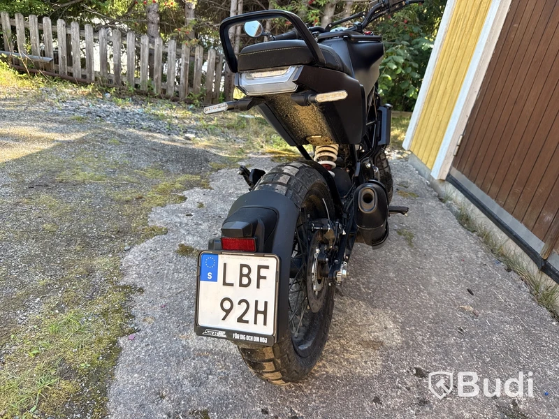 Husqvarna Svartpilen 401 -2022, 53 mil.