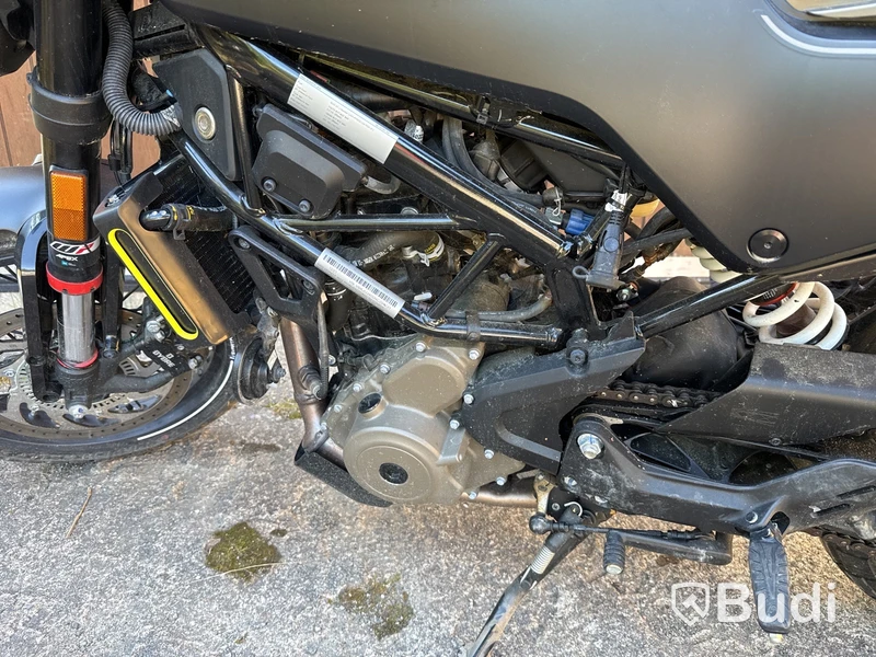 Husqvarna Svartpilen 401 -2022, 53 mil.
