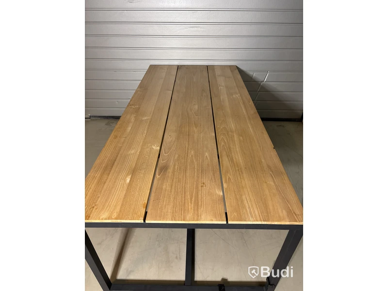Matbord för utomhusbruk