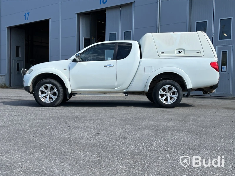Personbil Mitsubishi Kaot L200 -2012