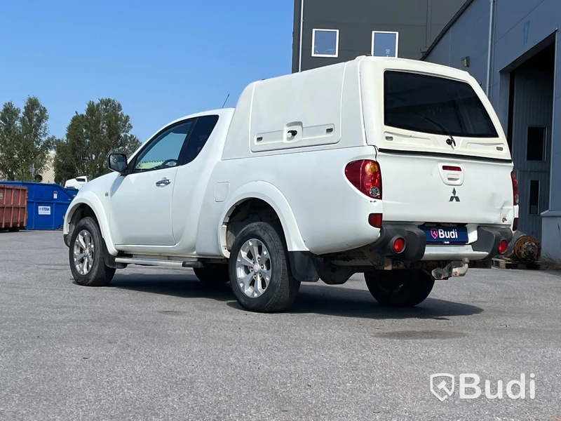 Personbil Mitsubishi Kaot L200 -2012