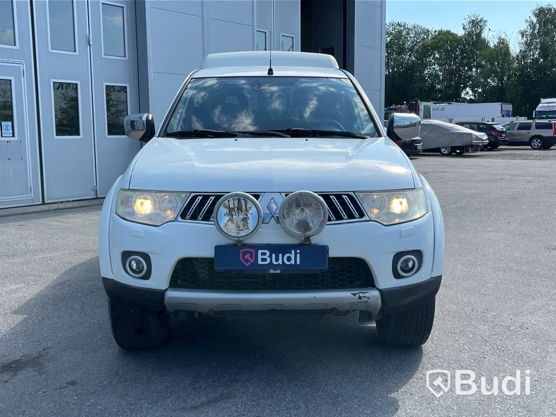 Personbil Mitsubishi Kaot L200 -2012