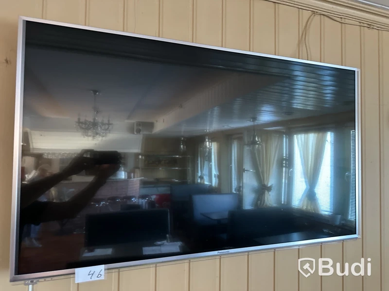 TV apparat PANASONIC  50 tum med fjärrkontroll
